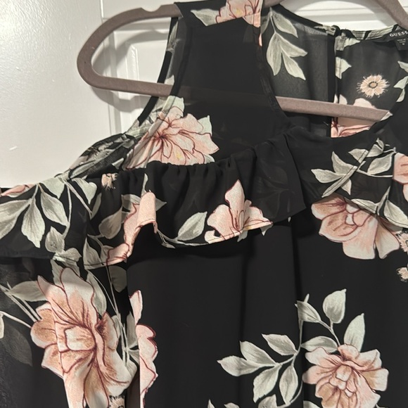 Guess blouse size Medium - Picture 3 of 4